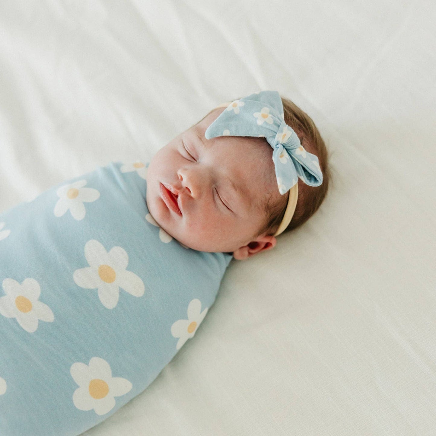 Della Classic Baby Bow