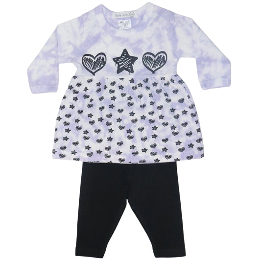 Create an unforgettable look with this Scribble Heart + Star Lilac Crush Set! This set comes with a sweet long-sleeve top and black leggings to match. Let your cutie shine in this irresistibly cute and comfy combo!