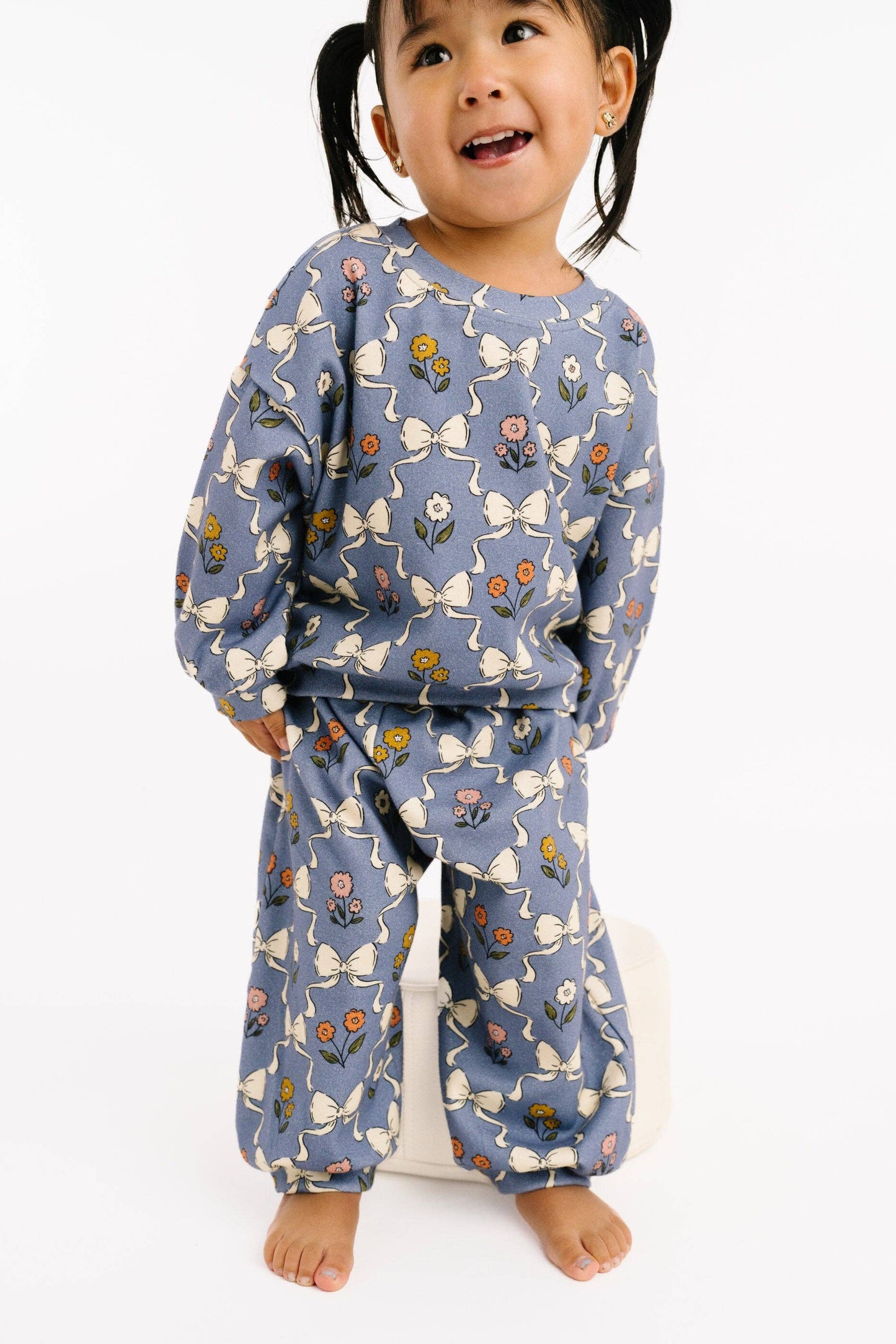 Bow Blooms Sweatsuit