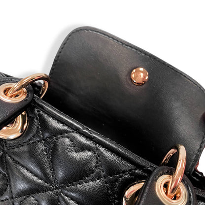 Black Heart-Quilted Handbag